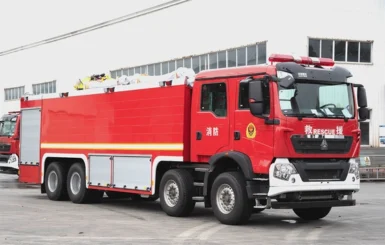 Sinotruk HOWO 21T Water Foam Fire Fighting Good Price Truck Specialized Vehicle China Manufacturer