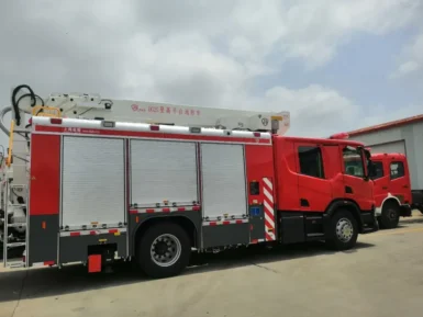 25m Boom 60m Spray Range Aerial Ladder Fire Truck With Stainless Steel Platform