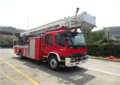 30 Meters Working Height Aerial Ladder Fire Truck ISUZU Chassis With 200L Fuel Tank