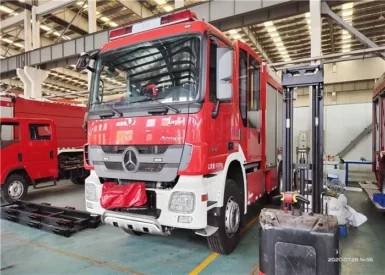 12250kg Six Cylinder 2400r/Min Fire Pumper Truck, Emergency Rescue Vehicle