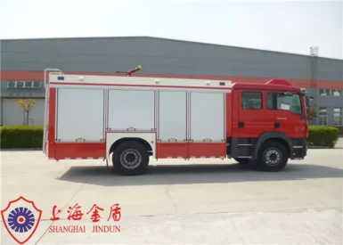 4x2 Drive CAFS Imported Chassis Six Seats Compressed Air Foam System Fire Truck
