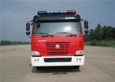Sinotruk Six Seats Water Tanker Fire Truck Pump Flow 60L/S Aluminum Water Tank 5684L