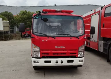 60L/S Fire Pump Stainless Steel 4000L Water and 400L Foam Water Tanker Fire Truck