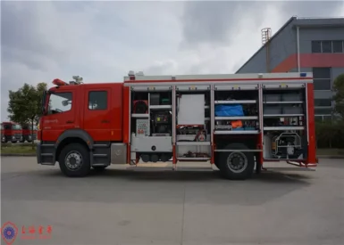 4x2 Drive Large Cab Manual Transmission Gearbox Emergency Fire Rescue Vehicles