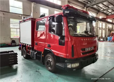 4x2 Drive 217HP 5.88L Displacement Water Tender Fire Truck with 2000L Tanker