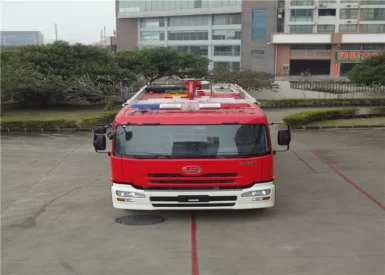 ISUZU Engine Motorized Fire Truck , Pumper Tanker Fire Trucks 9900??2500??3450mm Size