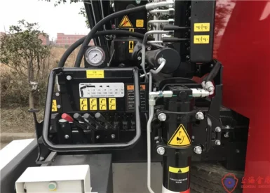 Piston Primer Pump HOWO Chassis Water Tanker Fire Truck 10180??2500??3650mm